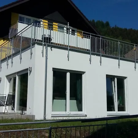 Am Siegelbaechle Berg Blickt