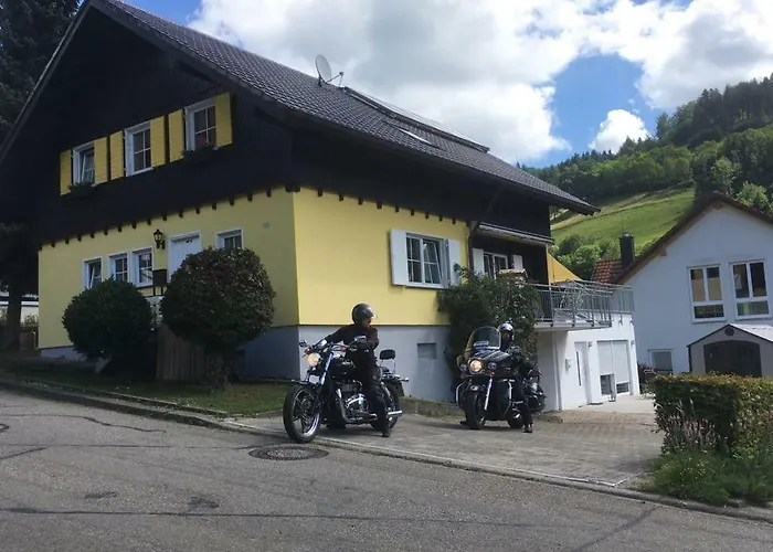 Am Siegelbaechle Berg Blickt *